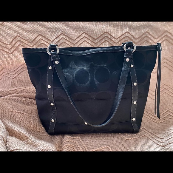 FLASH SALE Coach black classic c print shoulder bag zip tote - Picture 1 of 16